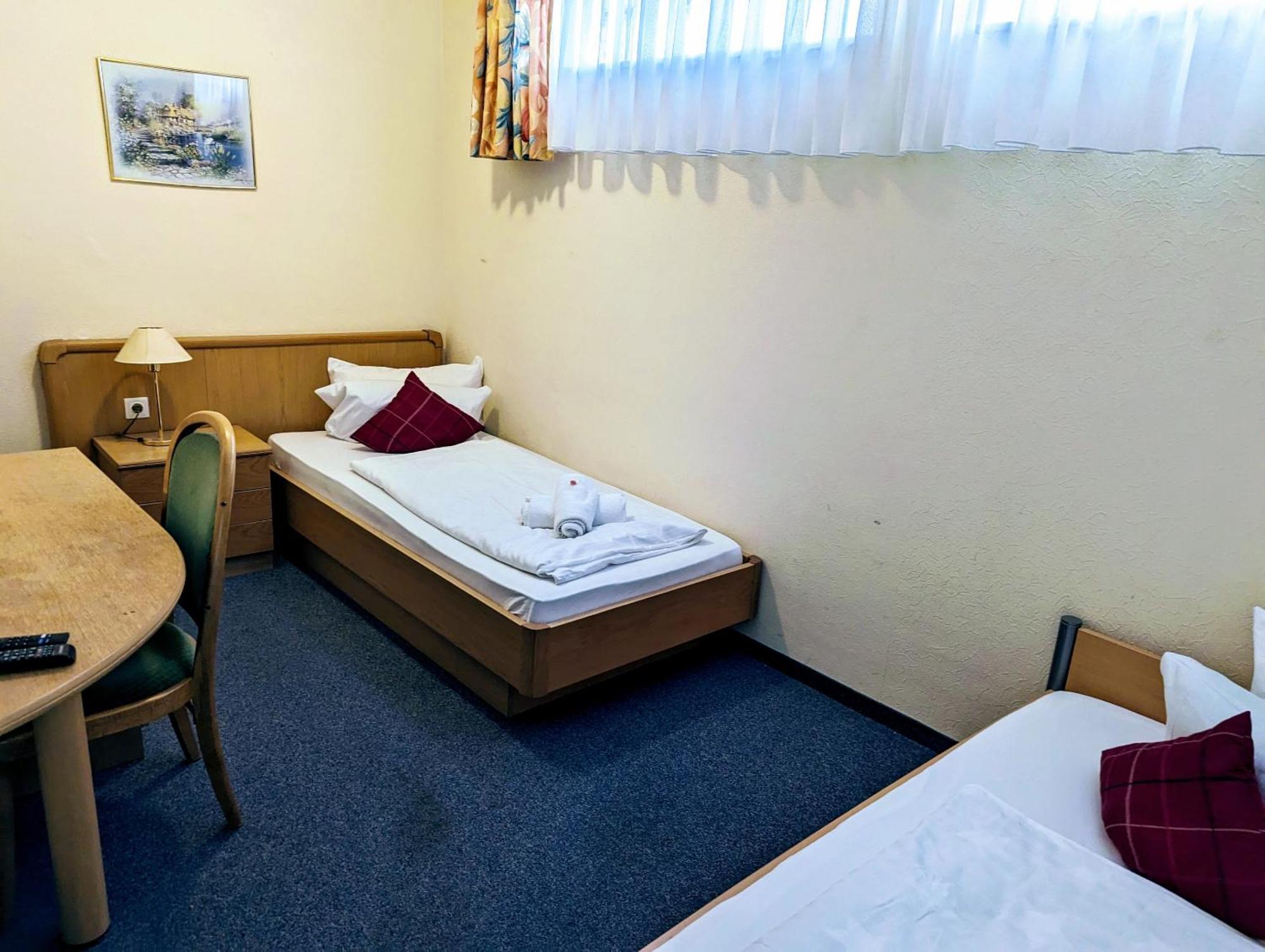 Hotel Schiff Rastatt Habitación foto